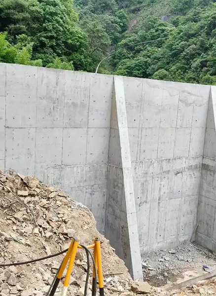 长治沁源县重力式挡土墙